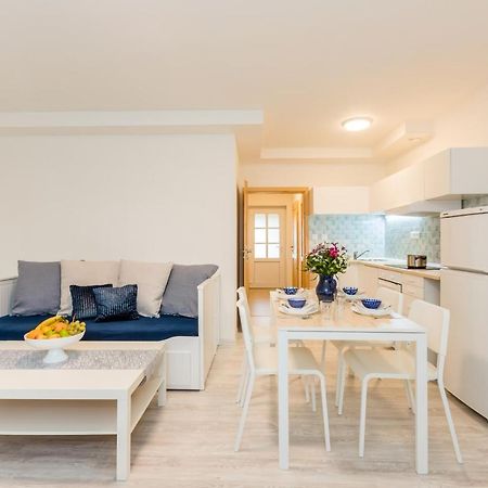 Apartmány Jedovary Trhové Sviny Exterior foto