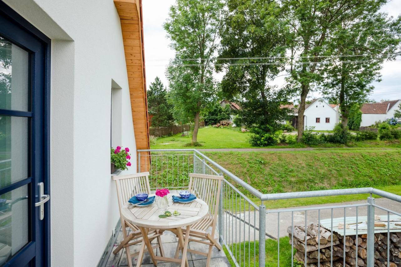 Apartmány Jedovary Trhové Sviny Exterior foto