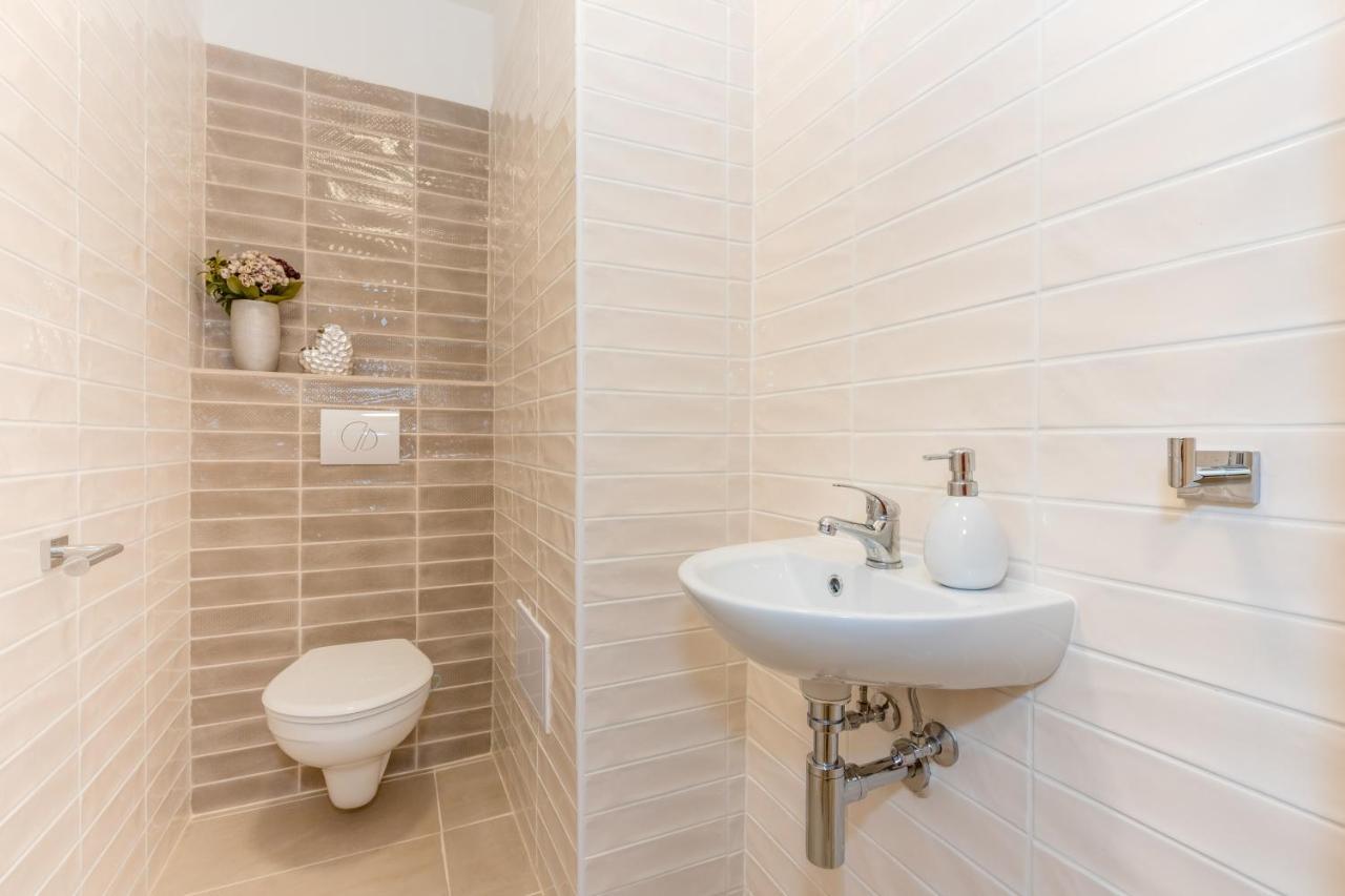 Apartmány Jedovary Trhové Sviny Exterior foto